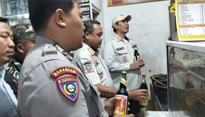 Muspika Taktakan Gelar Operasi Miras dan Razia Kos-kosan Sambut Ramadan