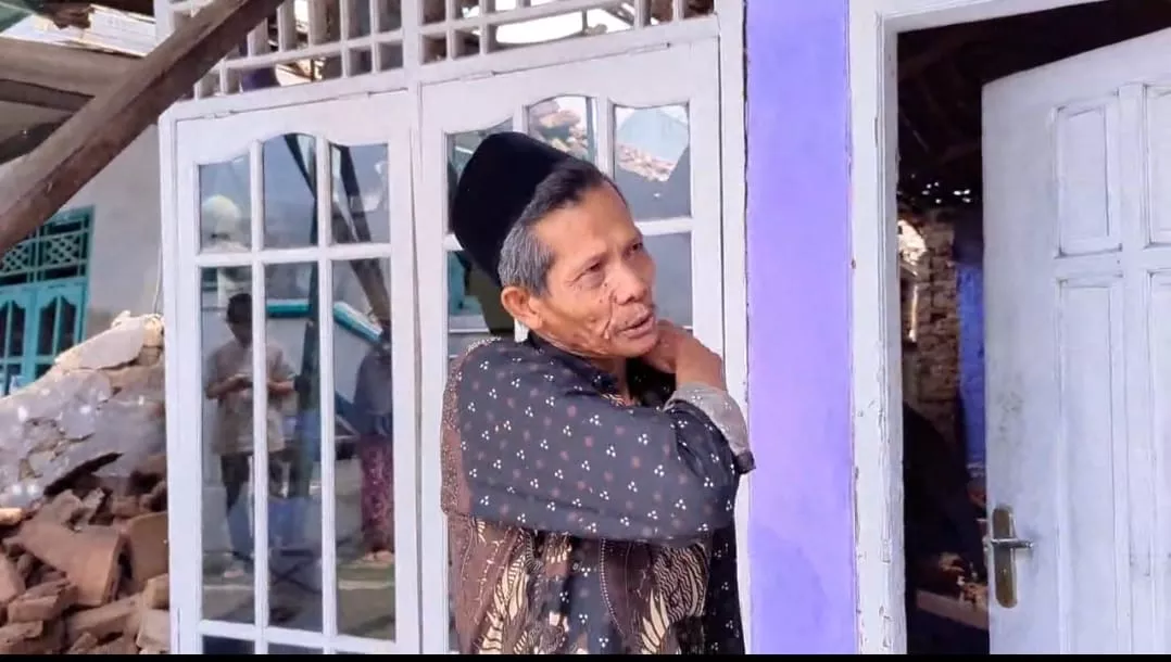 rumah roboh di kaligandu serang