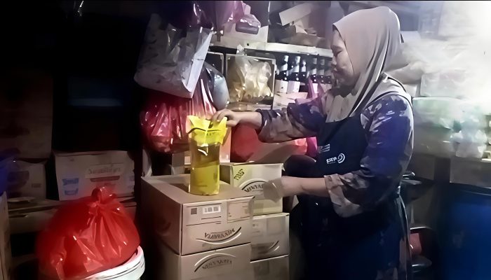 Atasi Kelangkaan Pasca Lebaran, Bulog Serang Salurkan  Minyakita ke Pedagang